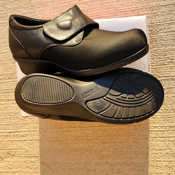 Propét Women's Wilma Hook and Loop Oxford Black Size 8 Casual Shoe Excellent - Picture 11 of 12